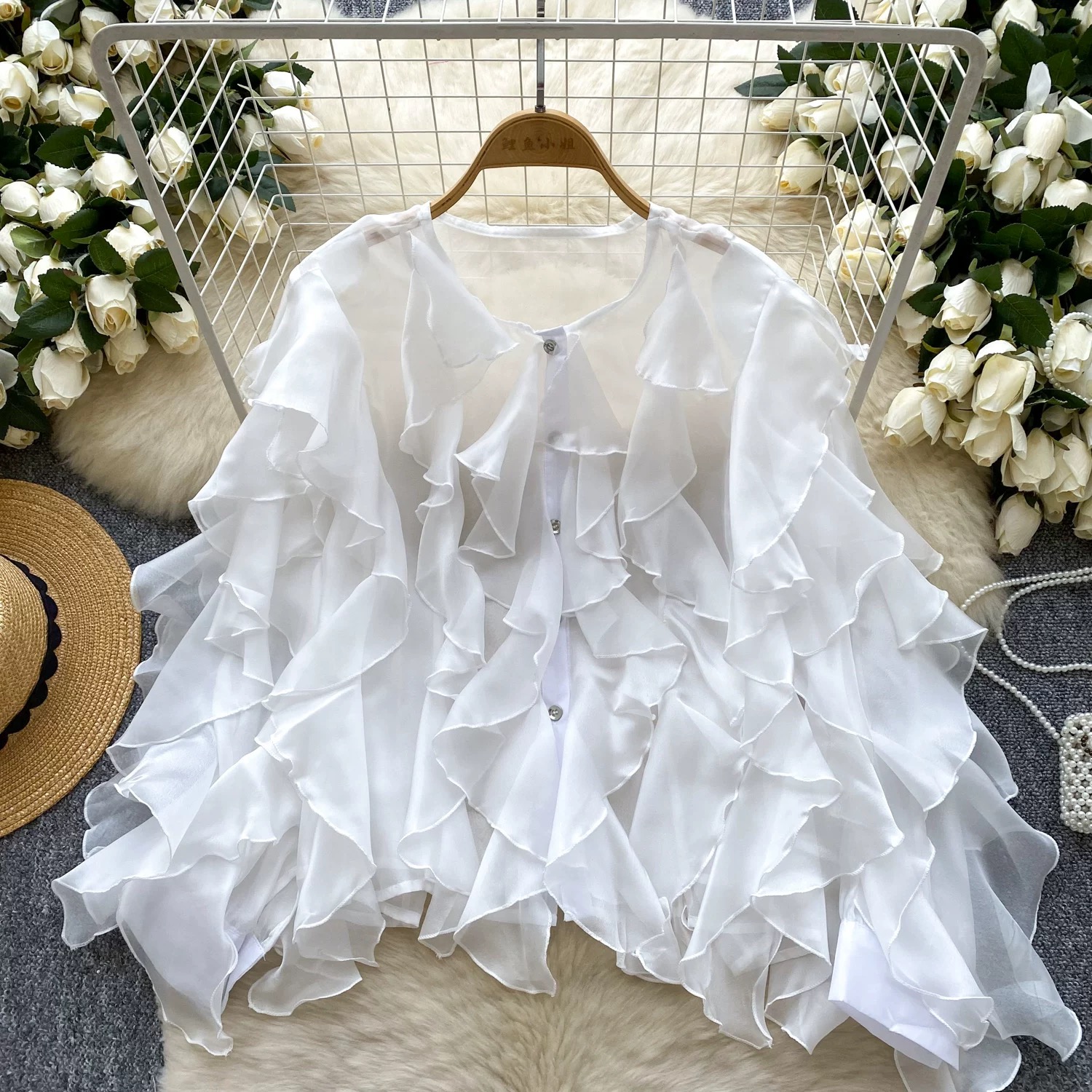 A hot babe blouse BE370 images